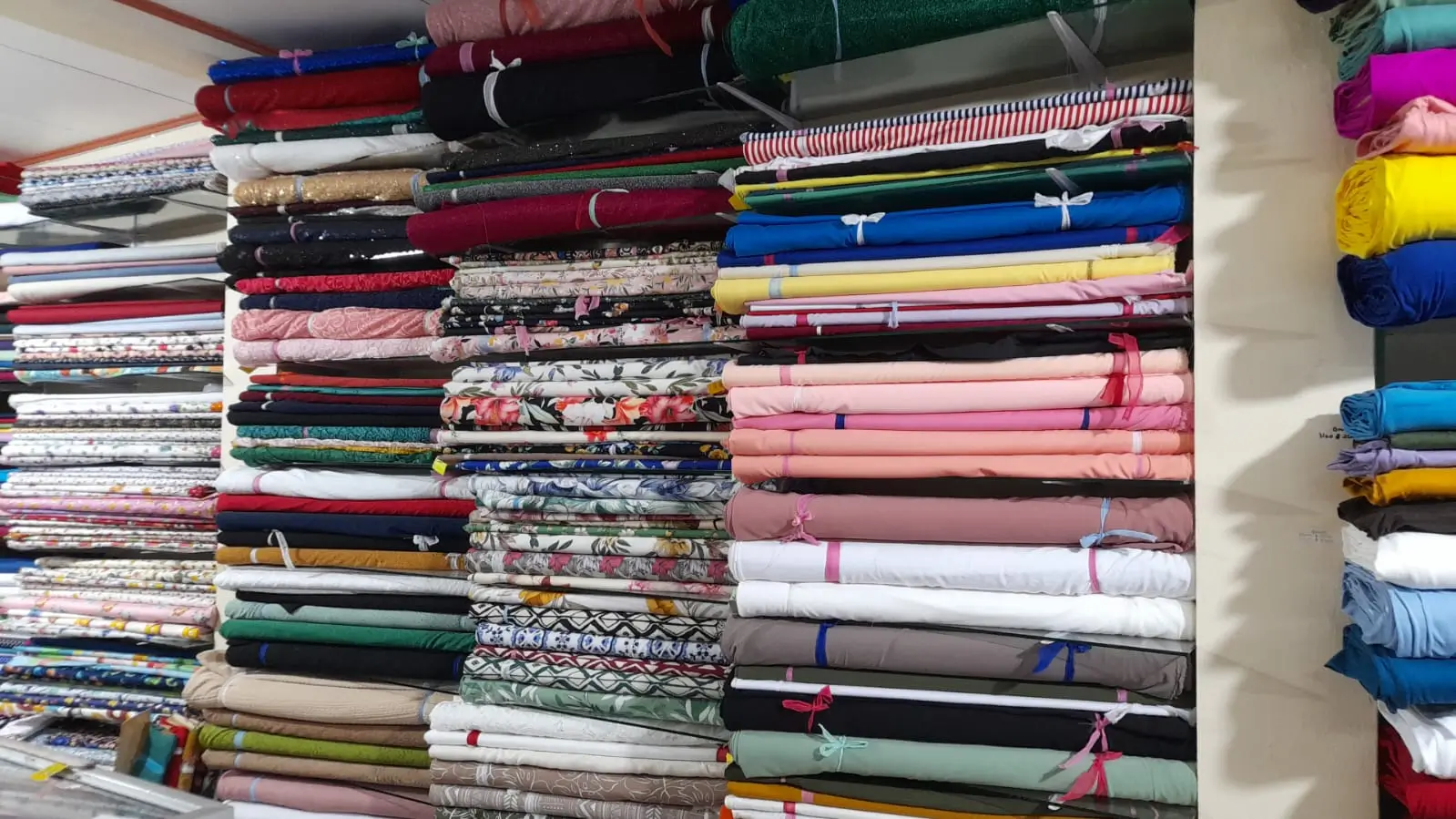 Foams y fieltros de colores